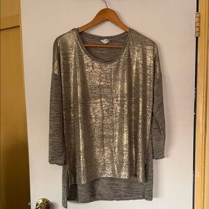 Elegant Gold Women's Tunic Top